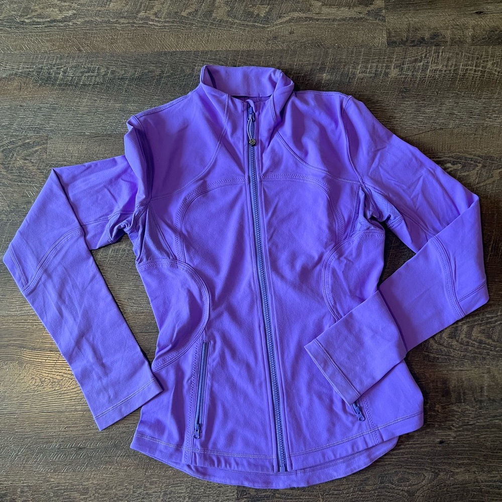 Gently Used Lululemon Define Jacket
Luon